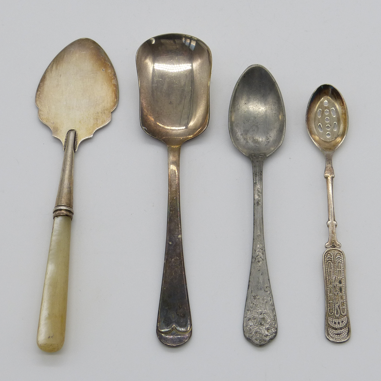 CUCHARAS ANTIGUAS Y VINTAGE.