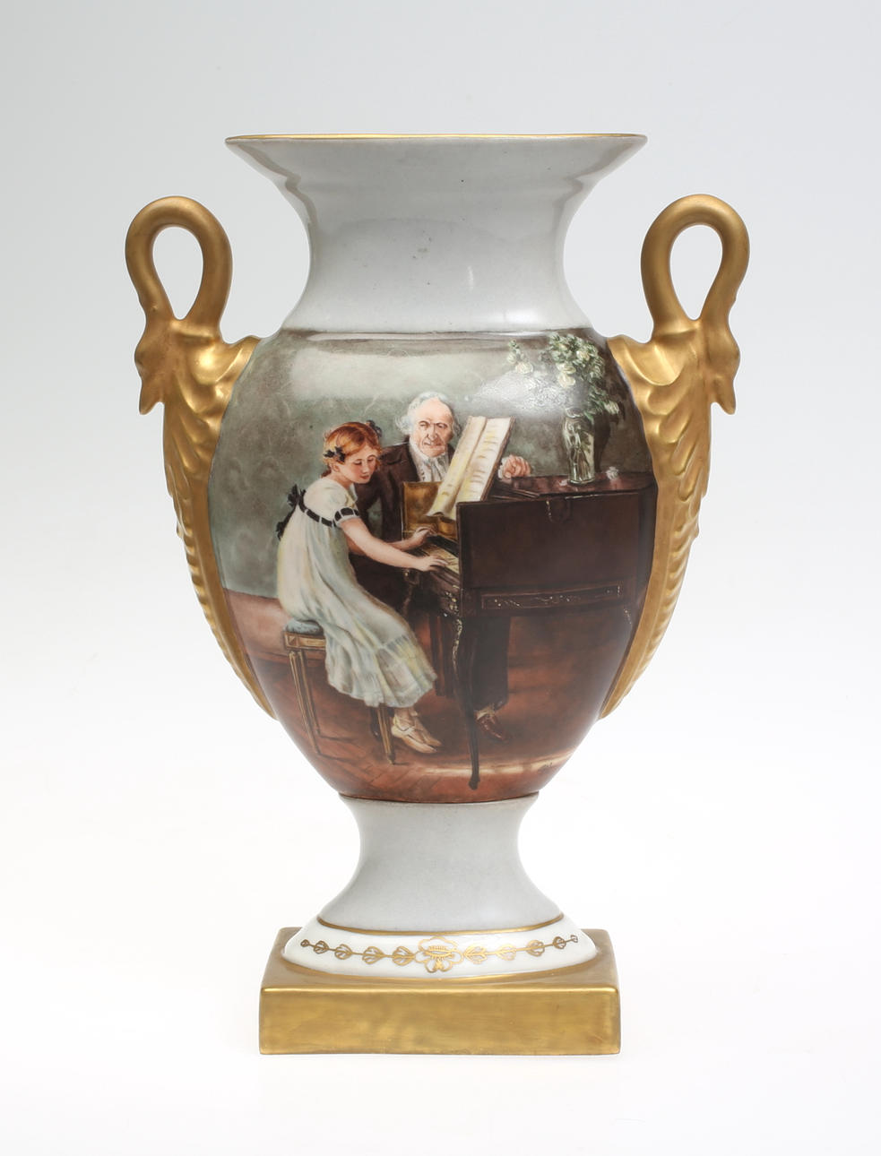 URNA, porslin, Limoges, Frankrike.