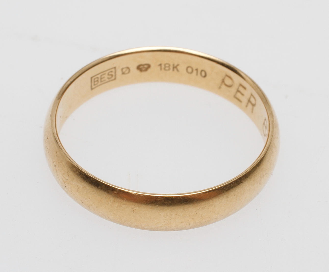 RING, 18k guld, vikt ca 3,2 gr.