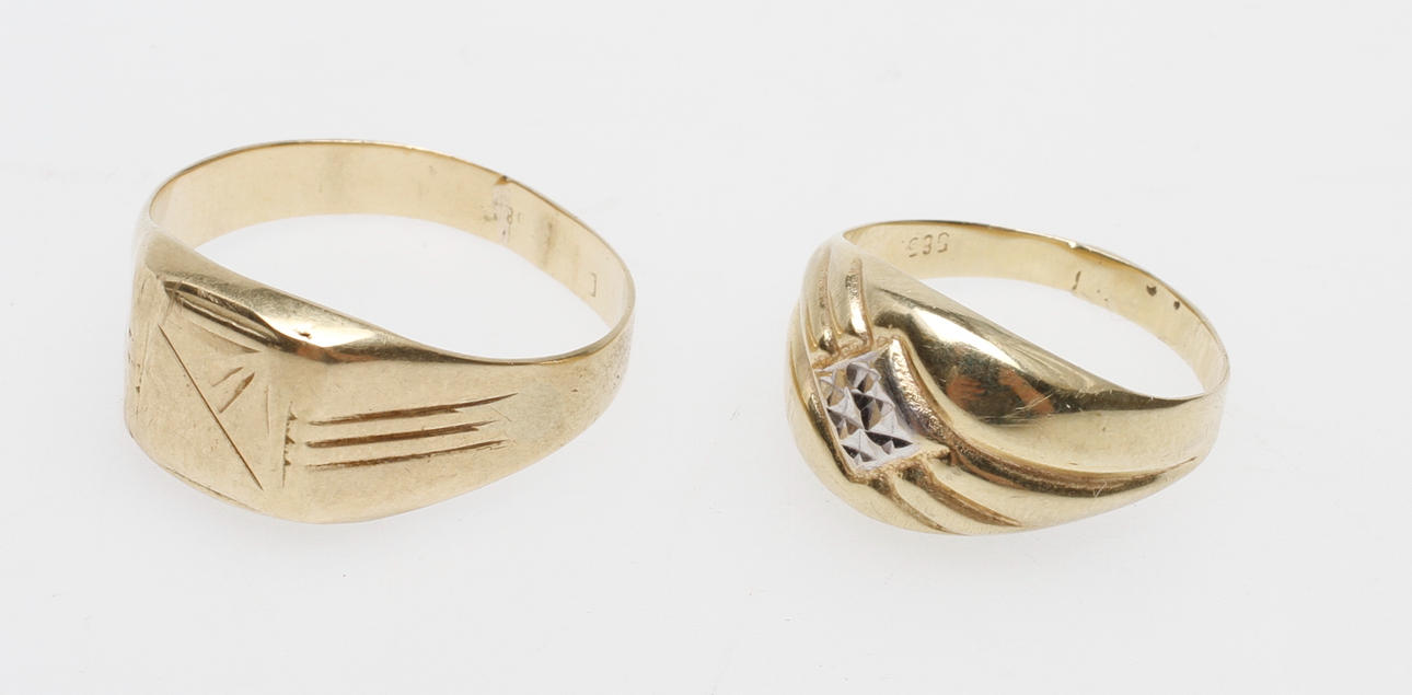 RINGAR, 2 st, 14k guld, vikt ca 4,5 gr.