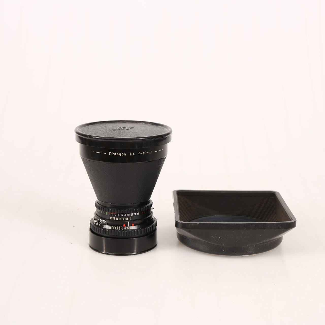 HAZEL BLADE 40 mm 4.0 Distagon.