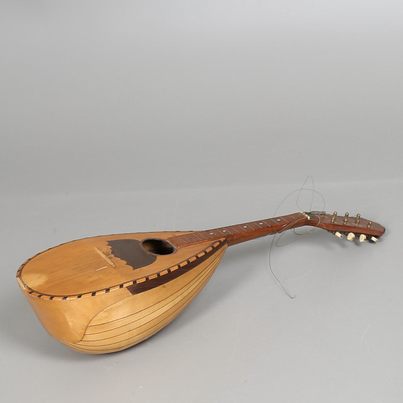 MANDOLIN, 1900-tal.
