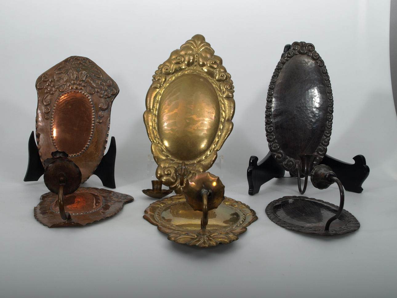 LJUSPLÅTAR, koppar och mässing, 6 stycken, 1900-talets första kvartal.