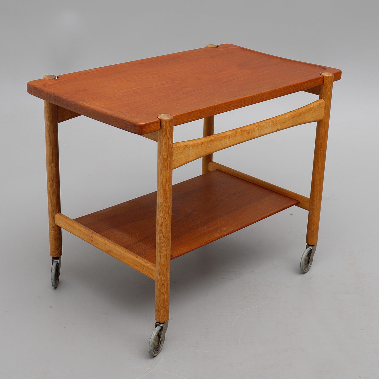 HANS J WEGNER. SERVERINGSVOGN, ANDREAS TUCK, DANMARK.