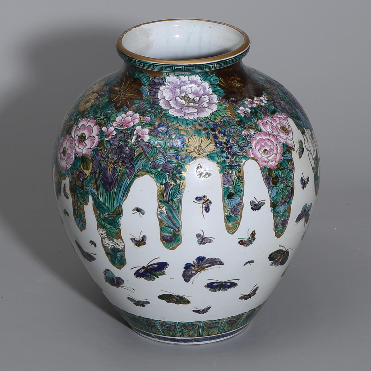 VAS, sen Meiji period, 1900-talets första hälft, porslin.