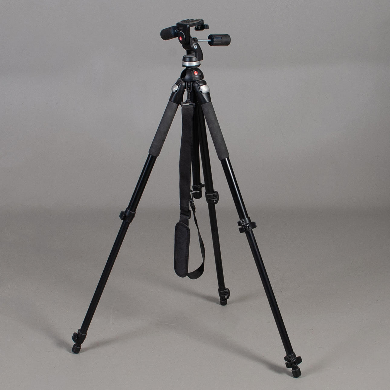 STATIV, Manfrotto 055 PROB, Italien.