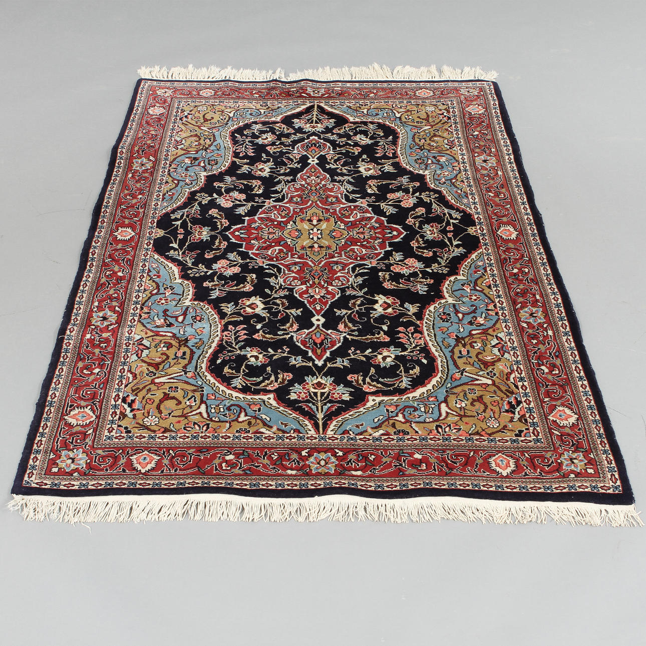 MATTA, Sarough, 200 x 133 cm.