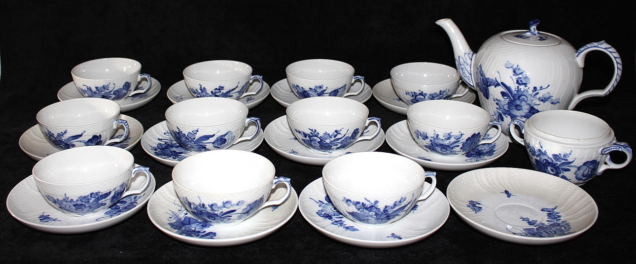 THESERVIS, porslin, 25 delar, Blå Blomster, Royal Copenhagen.