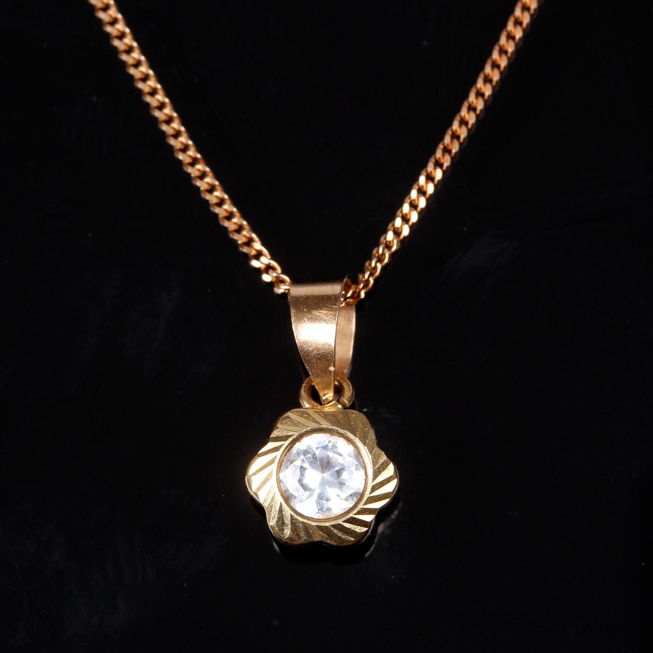 COLLIER, med hänge, 18k guld, Guldfynd AB, Vikt ca 1,92 gram.