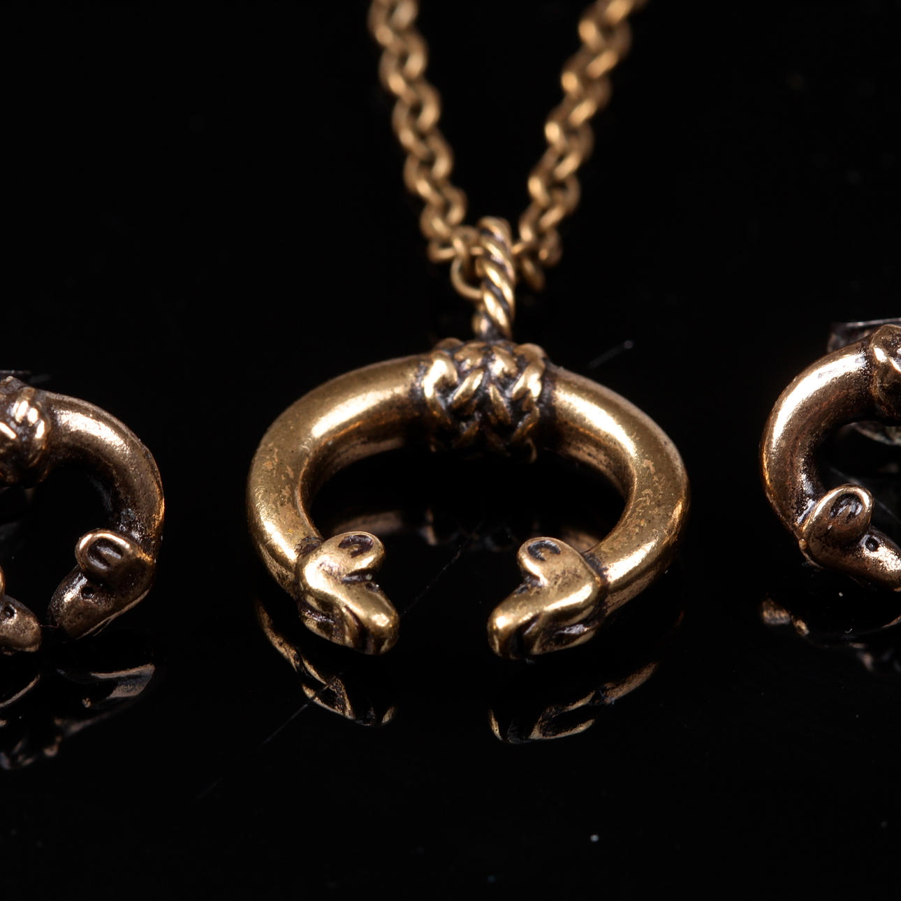 COLLIER, med hänge samt örhängen, brons, Kalevala Koru, Finland.