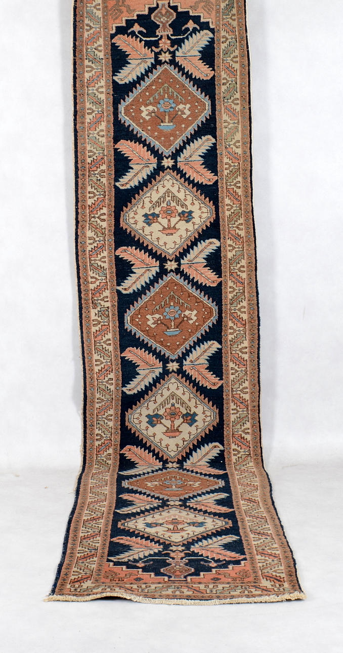 MATTA, Orientalisk, gallerimodell, 330 x 73 cm.