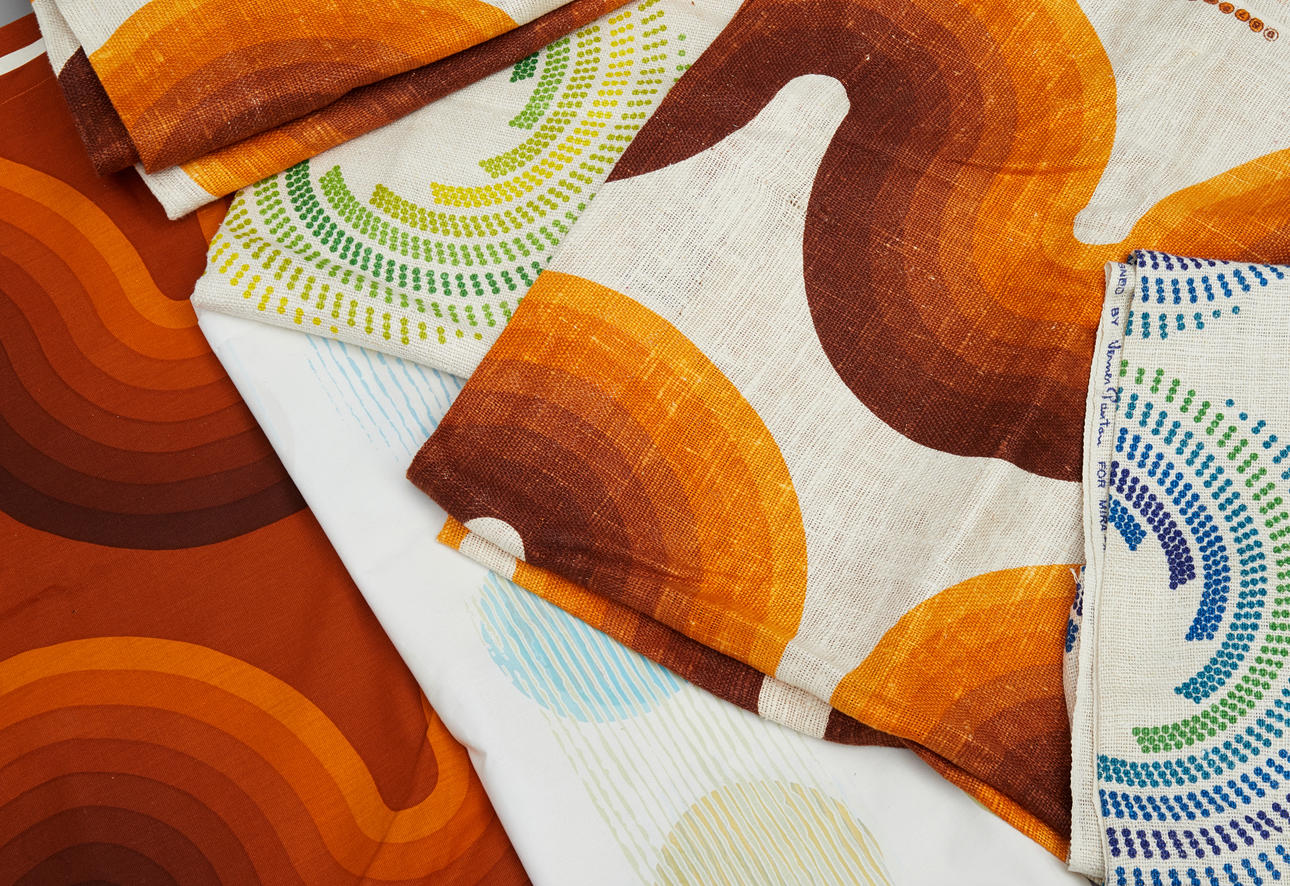 VERNER PANTON. TEKSTIL, 6 stk, varierende formater.