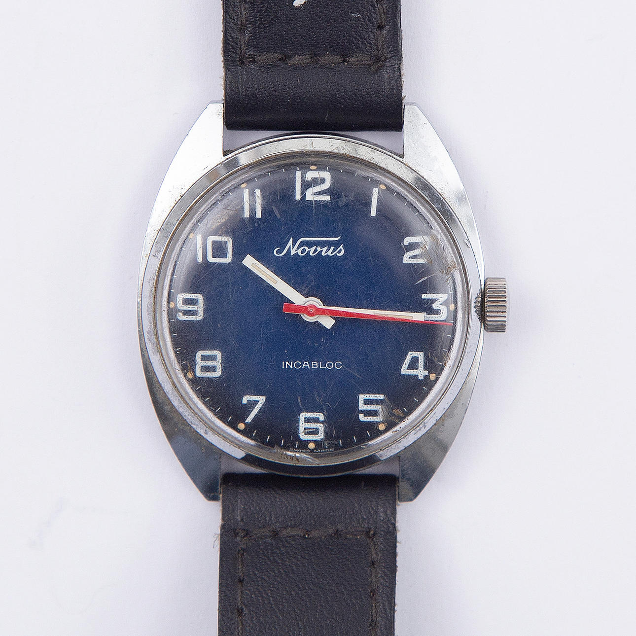 WRIST WATCH, Novus, 1900s.