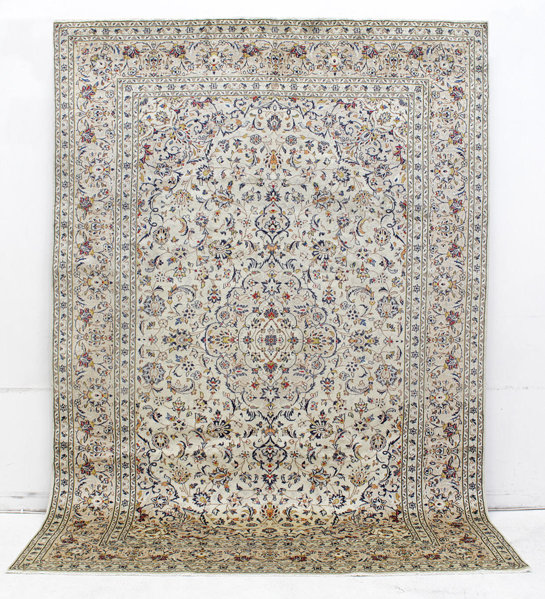 MATTA, Orientalisk, ljus Keshan, 352 x 245 cm.