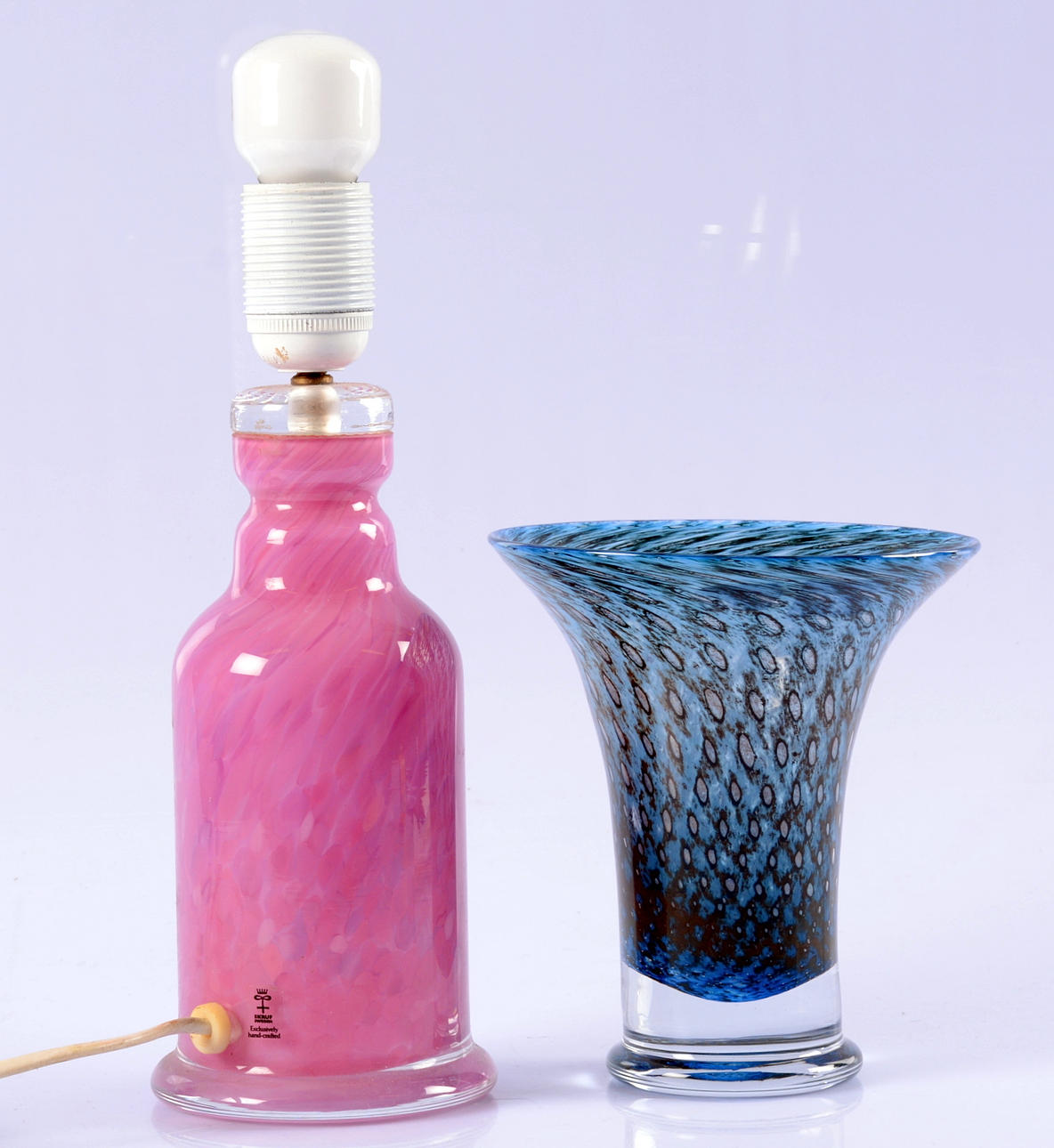 BORDSLAMPA SKRUF, samt vas Kosta.