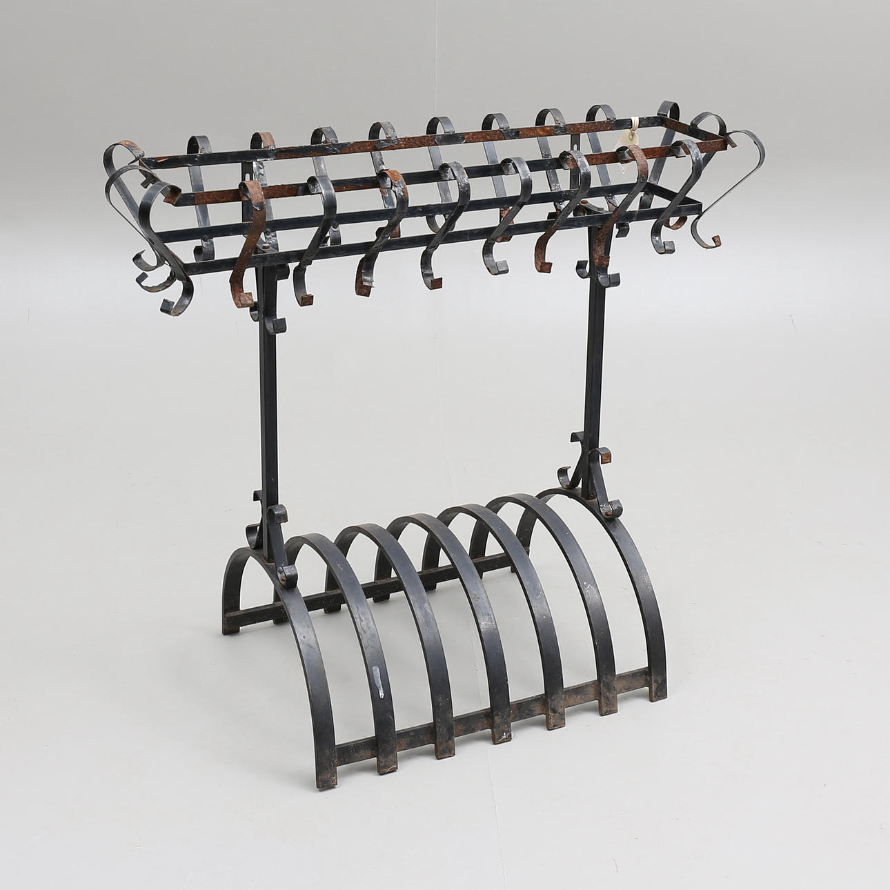 CYKELSTÄLL MED BLOMLÅDA, 1900-tal.