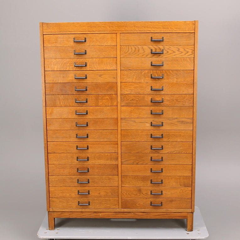 ARCHIVE CABINET, oak, 20th century.
