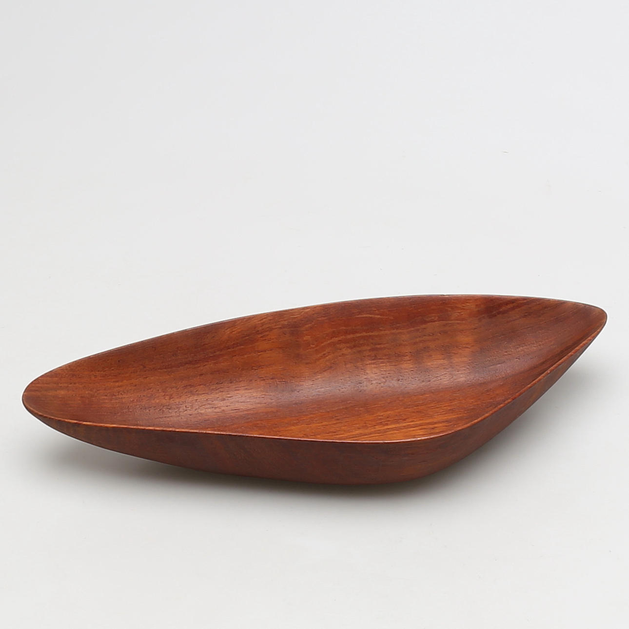 SKÅL I TEAK, signerad EP/ ED?