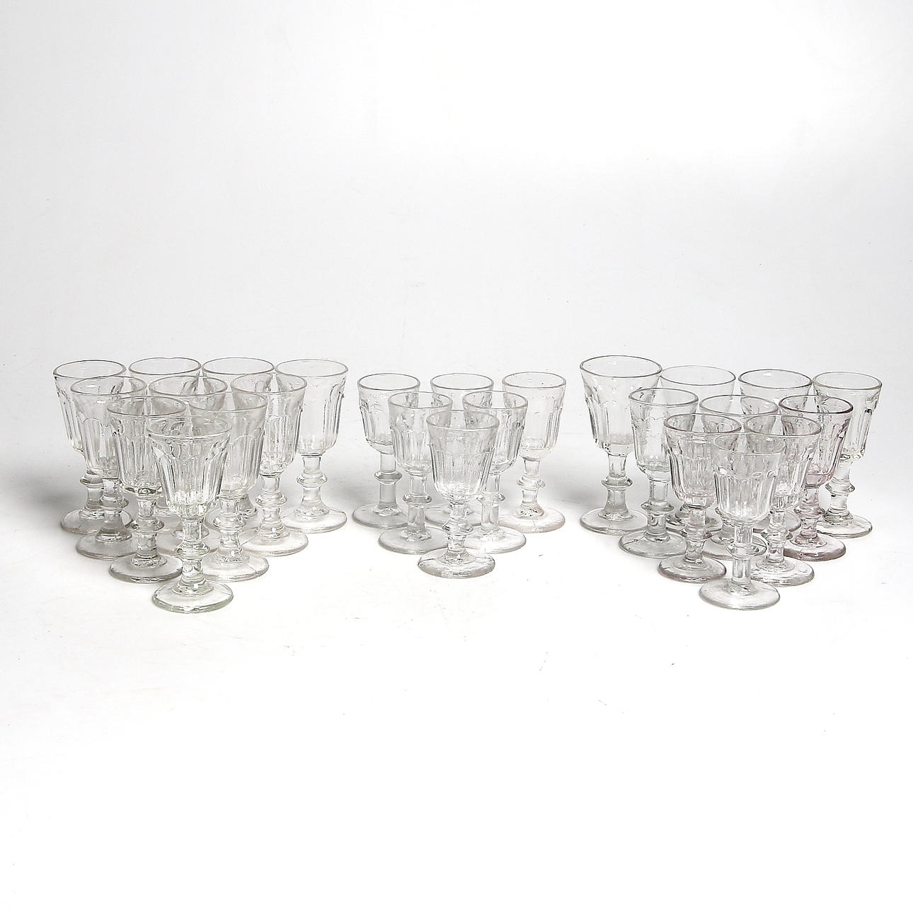 SNAPSGLAS, 26 st, 1800-tal.