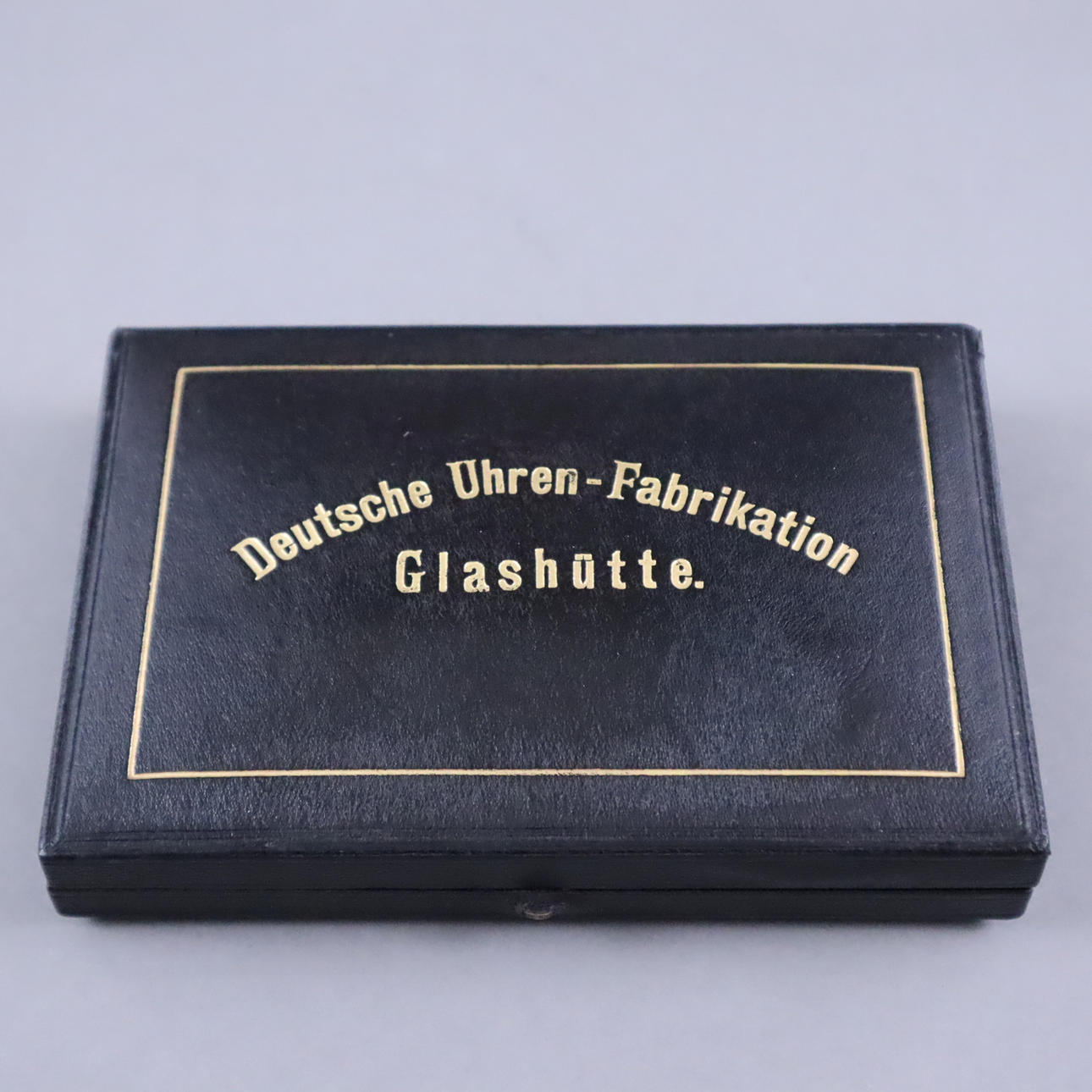 - KELLOPASIAT taskukelloon - Saksalainen kellovalmistaja Glashütte.