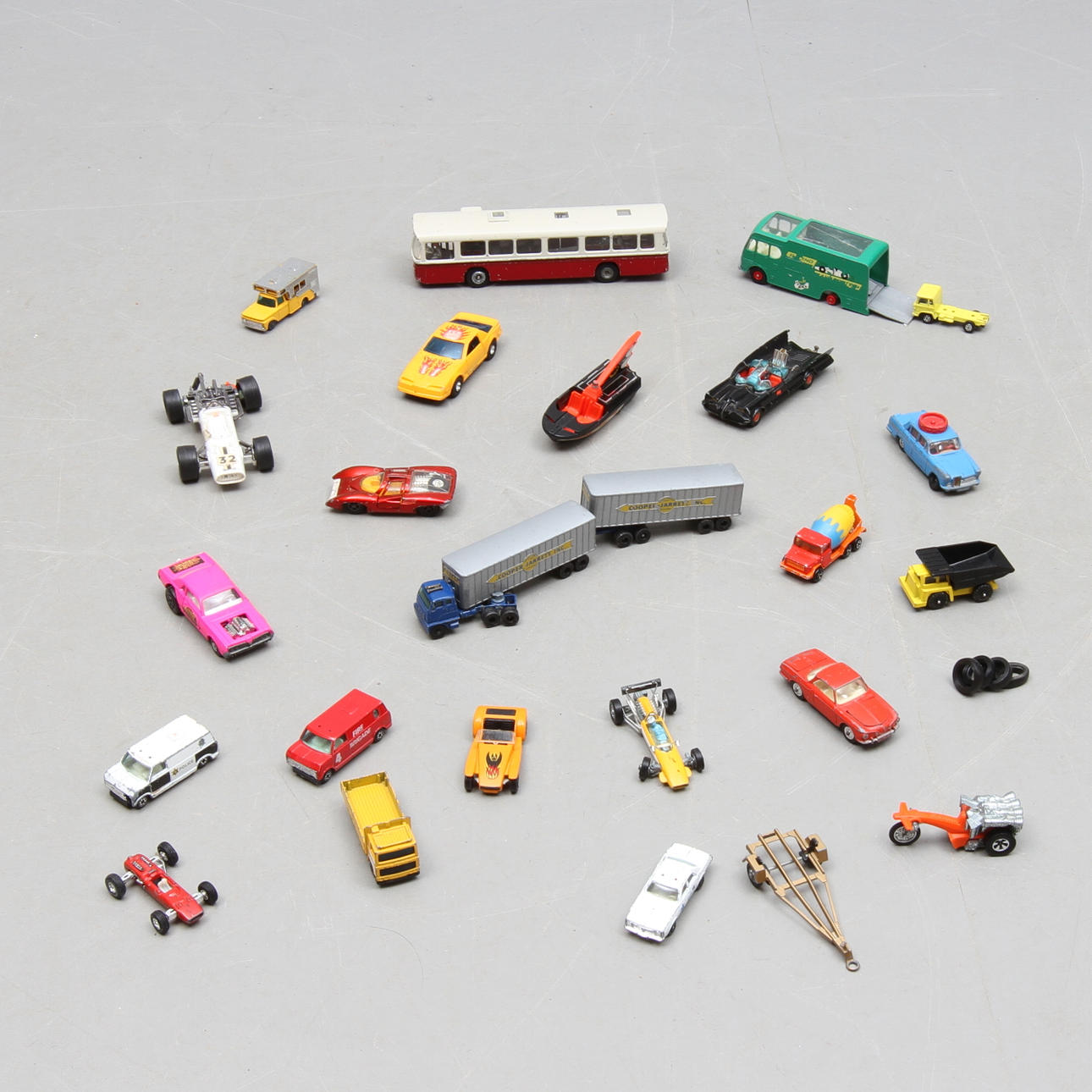 MODELLBILAR bland annat Lesney, Dinky, Corgi och Tekno. Cirka 20 stycken.