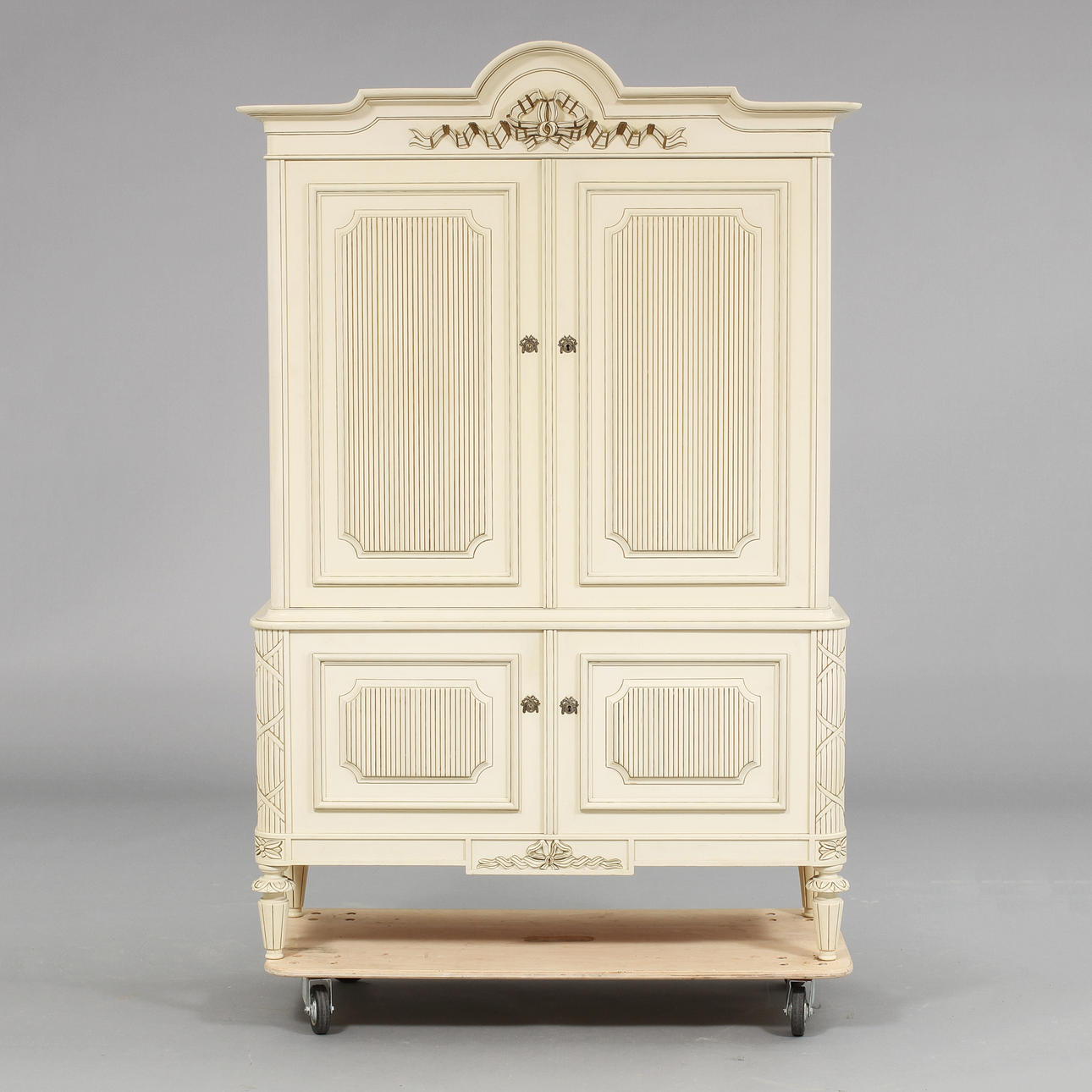 SALSSKÅP, Gustaviansk stil, 1900-tal.