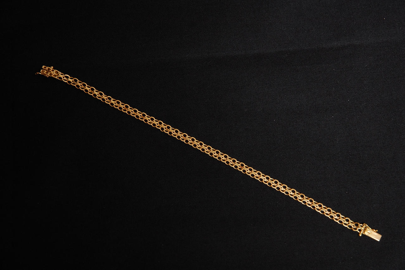 ARMBAND, X- länk, 18 k guld, vikt 6 g.