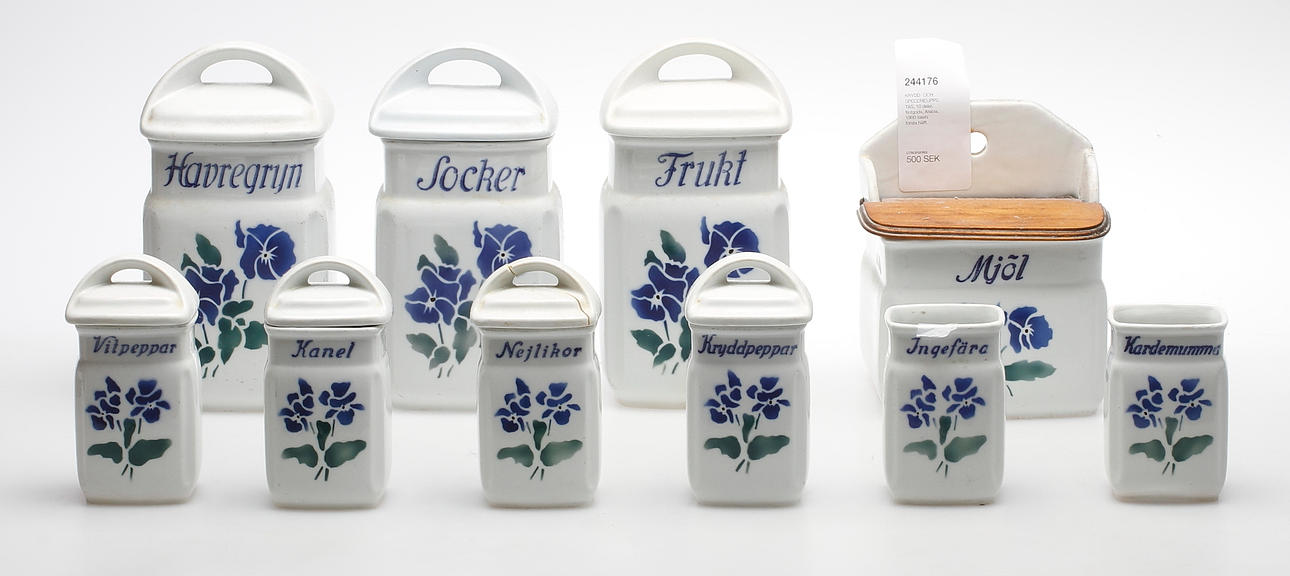 KRYDD- OCH SPECERIEUPPSTAS, 10 delar, flintgods, Arabia, 1900-talets första hälft.