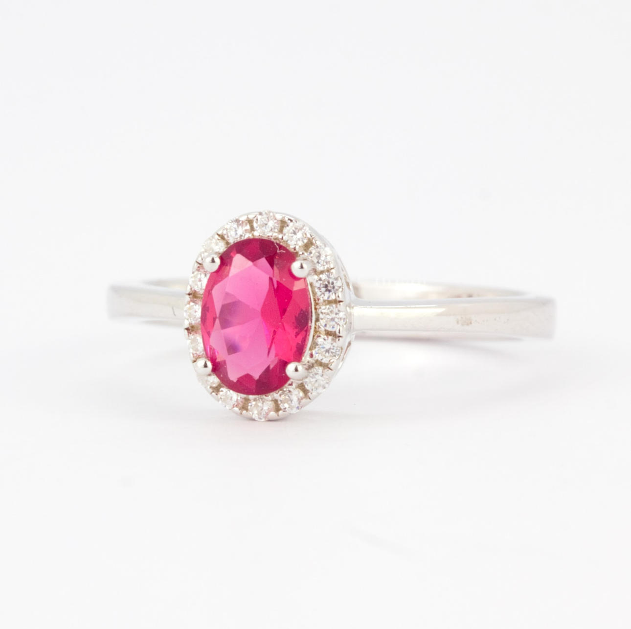 RÖD CUBIC ZIRCONIA SILVER KLUSTER RING.