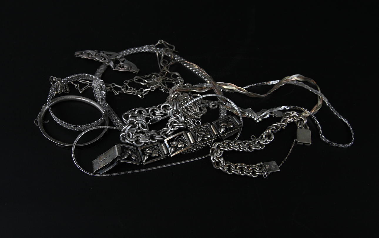 SMYCKEN. Silver, 13 delar ca 200 gram.