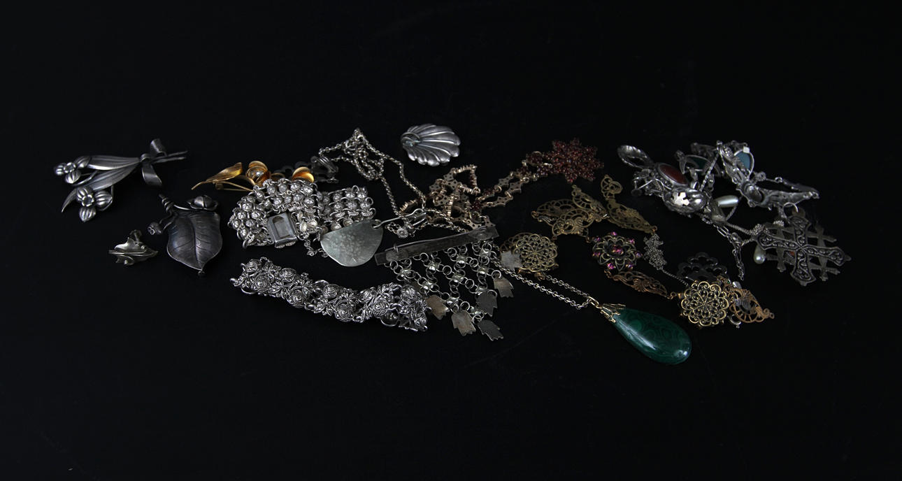 SMYCKEN. Diverse bijouterier.