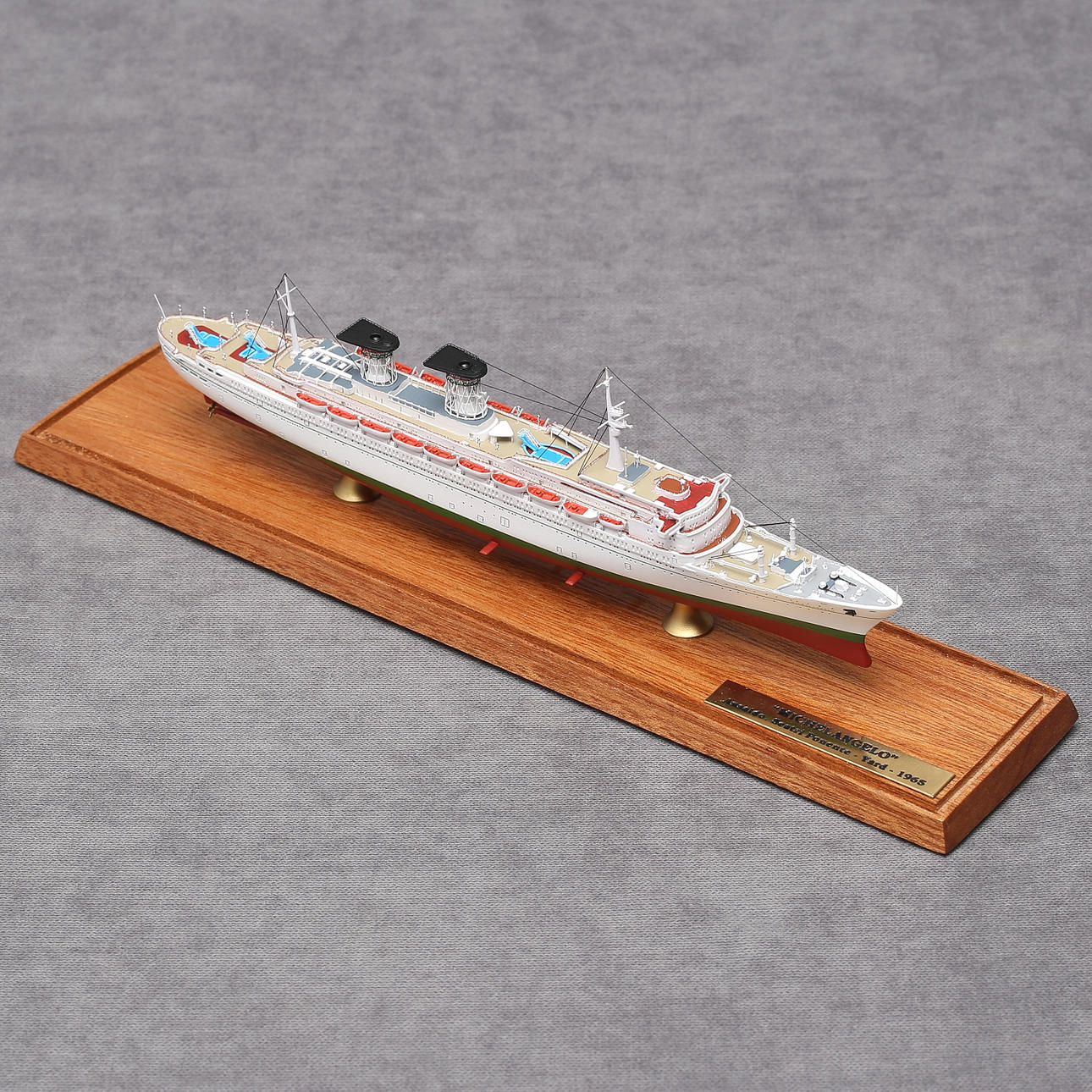 SHIP MODEL, Classic Ship Collection, "MICHELANGELO".