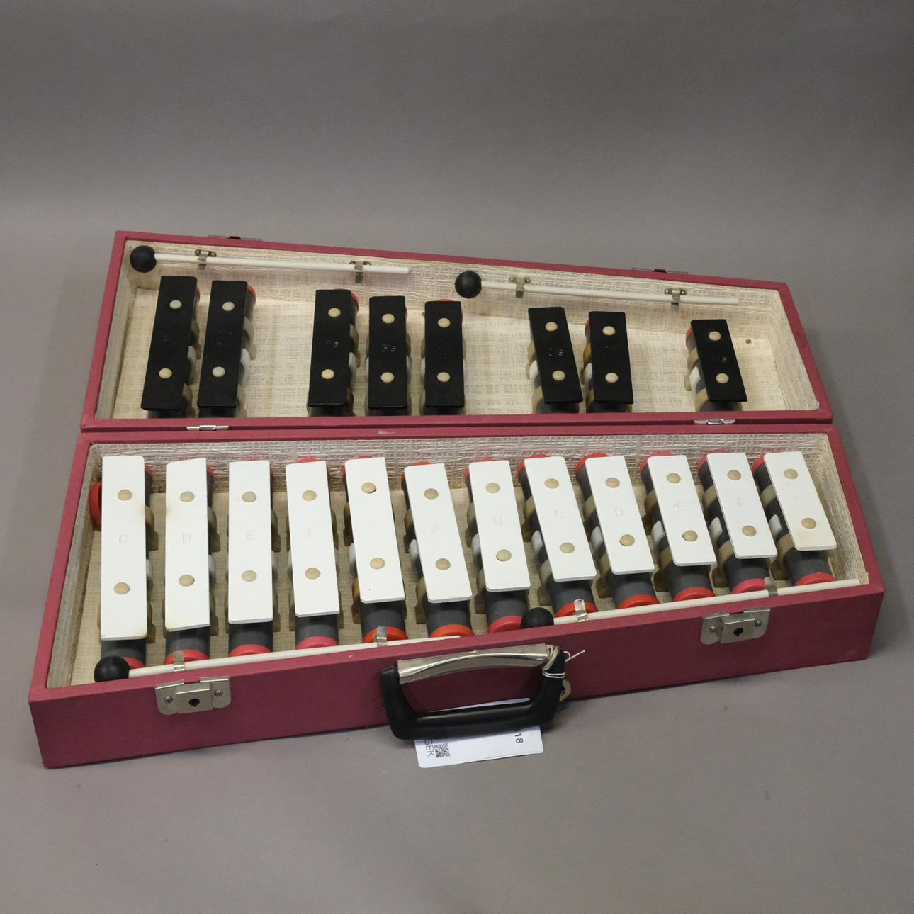 XYLOPHONE IN CARRYING CASE.