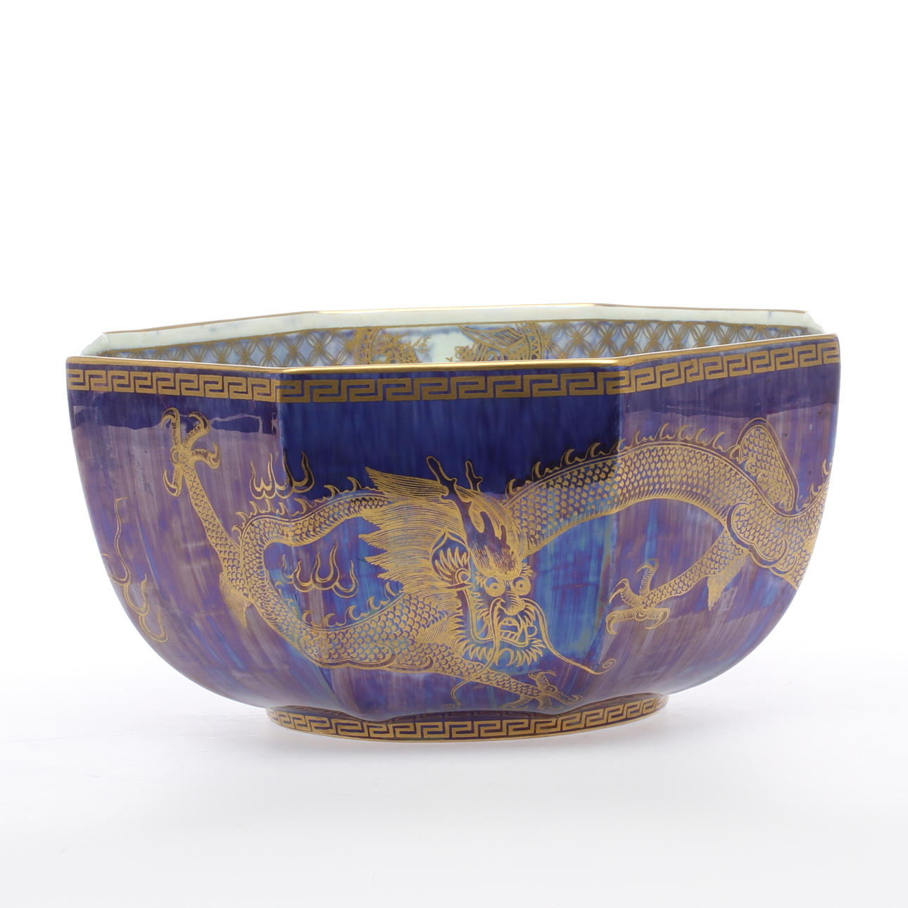 SKÅL, porslin,lLustre, Wedgewood, 1900-talets början.