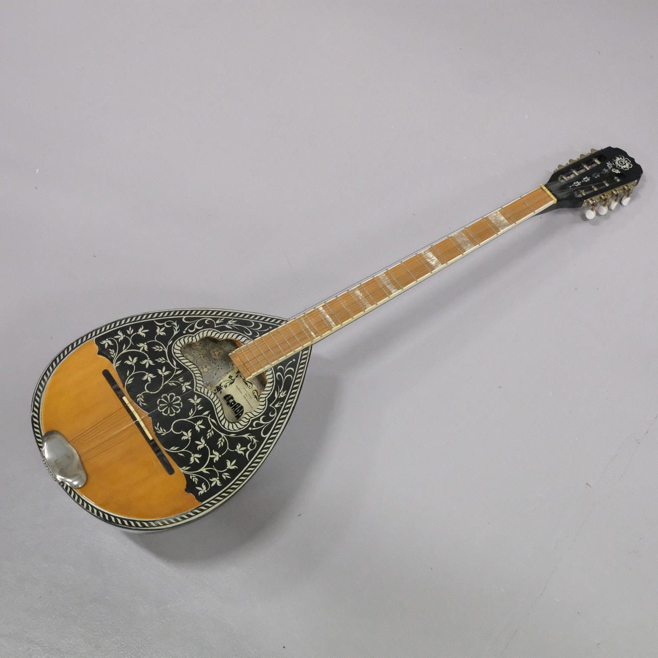 BOUZOUKI, GREKLAND.