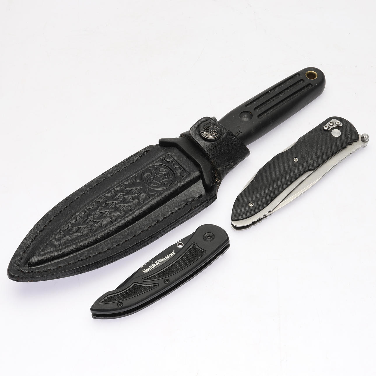 KNIVAR, 3 st, b.la. Smith & Wesson. Vapen & Militaria - Blankvapen ...