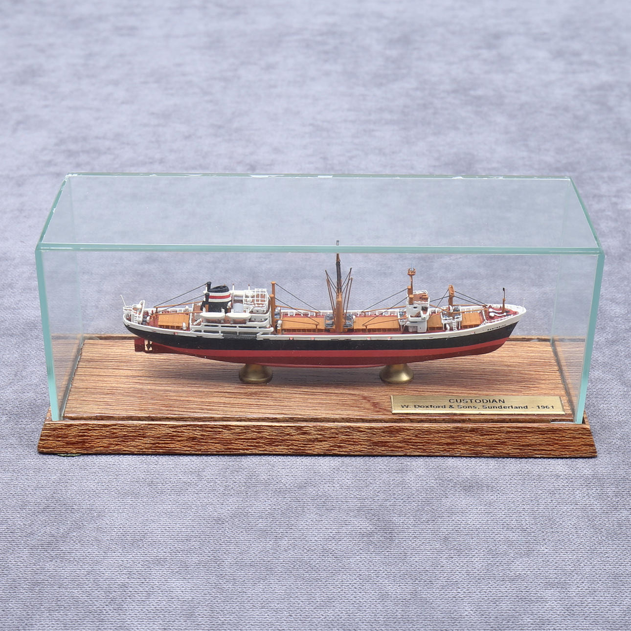 SHIP MODEL, Classic Ship Collection, "CUSTODIAN".