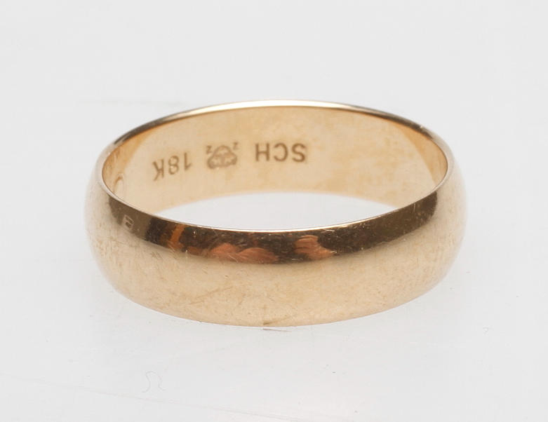 RING, 18k guld, vikt ca 3,5 gr.