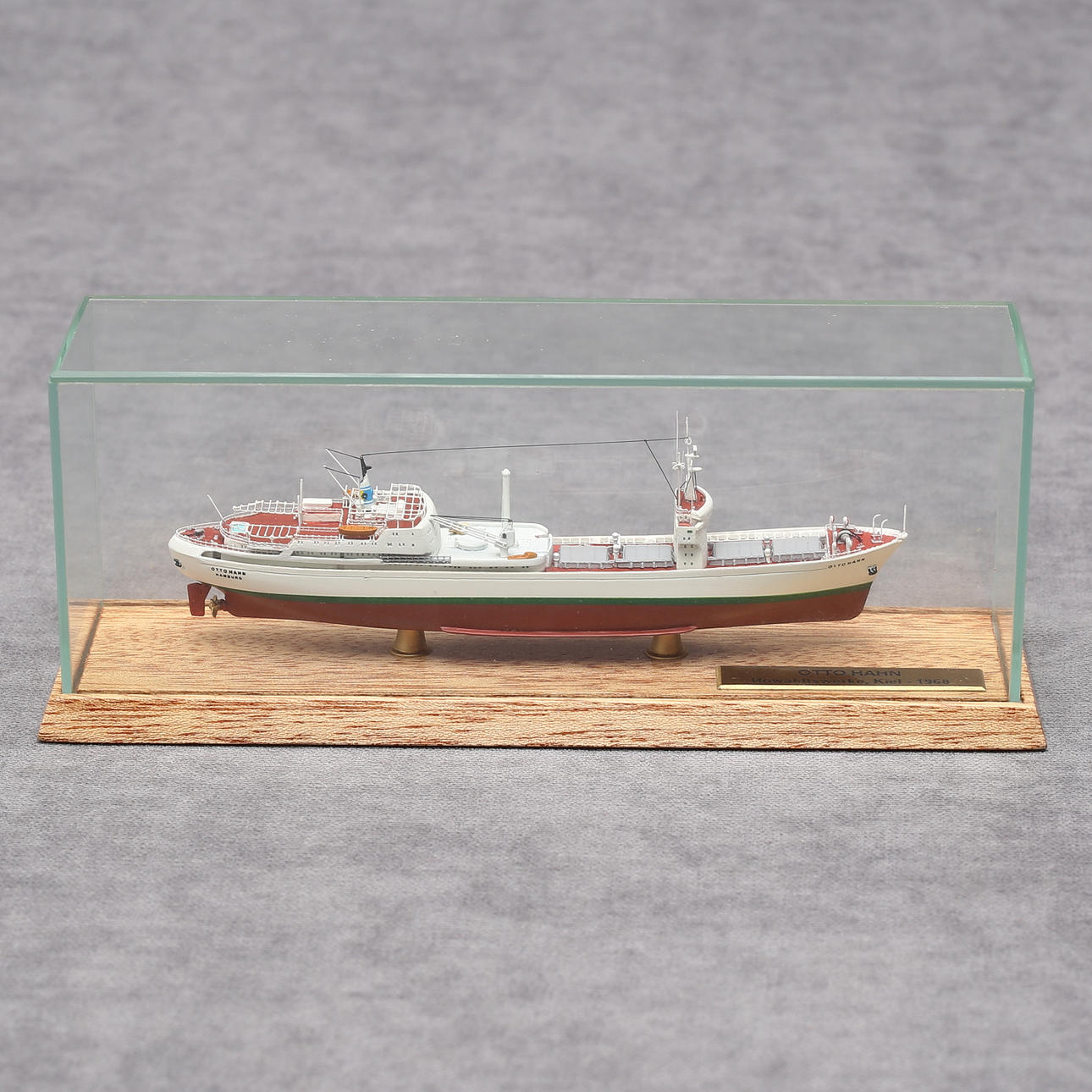 SHIP MODEL, Classic Ship Collection, "OTTO HAHN".