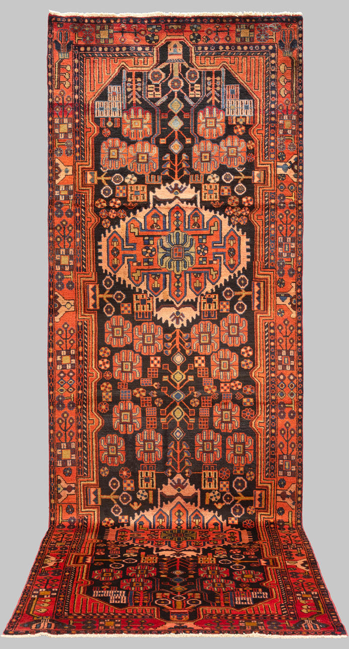 CARPET, Hamadan, gallery model, approx. 389 x 124 cm.