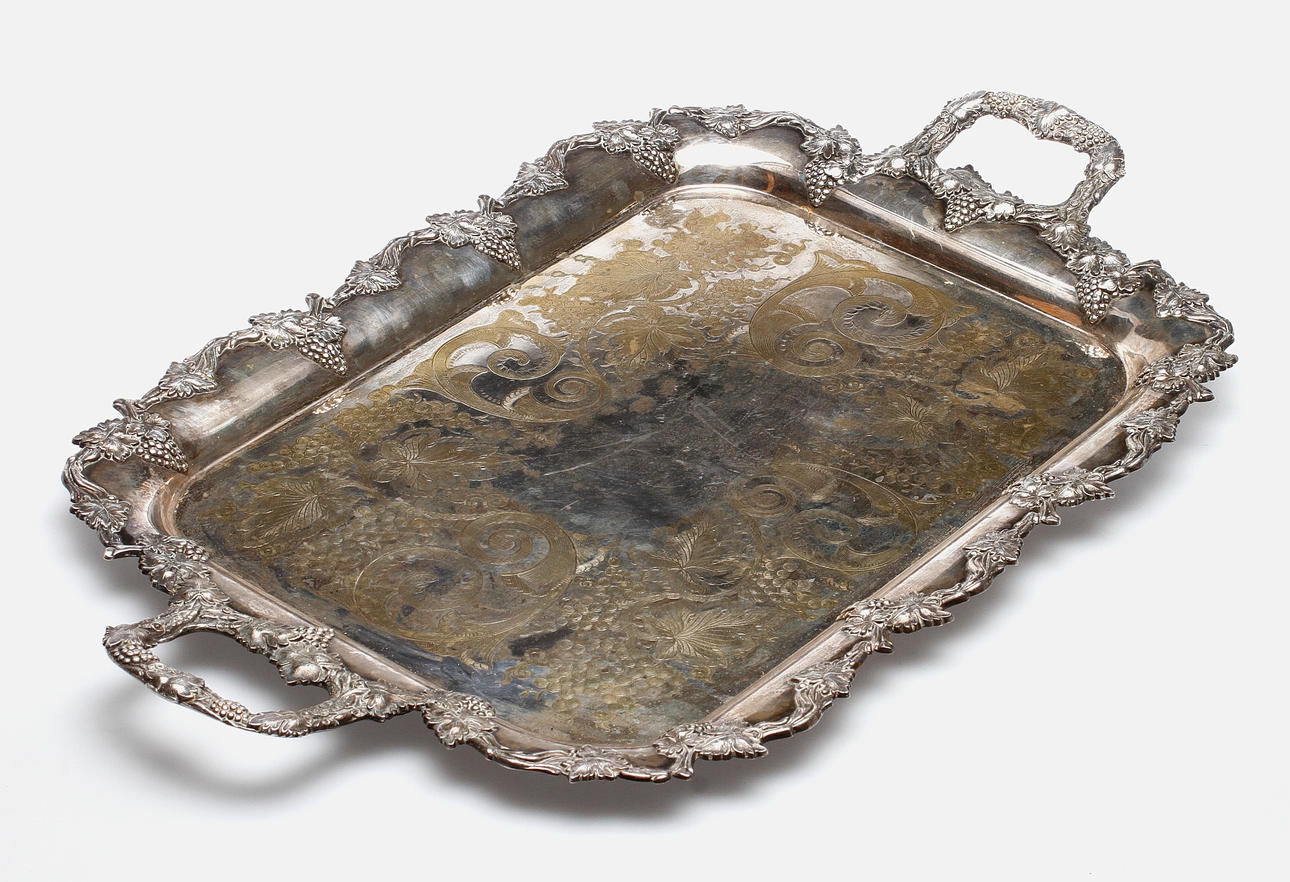 BRICKA, nysilver, troligen England, 1900-tal.