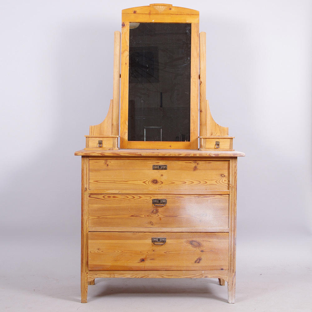 SPEGELBYRÅ, avlutad fur, tidigt 1900-tal.