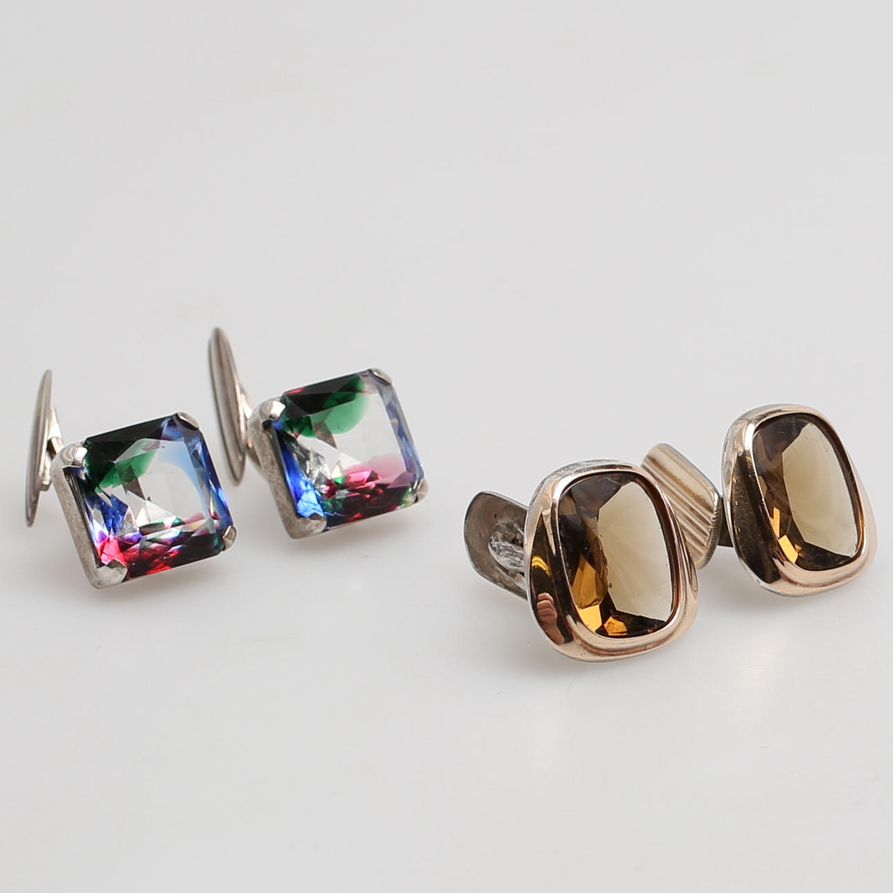 MANCHETTKNAPPAR i silver, två par, märkta 835.