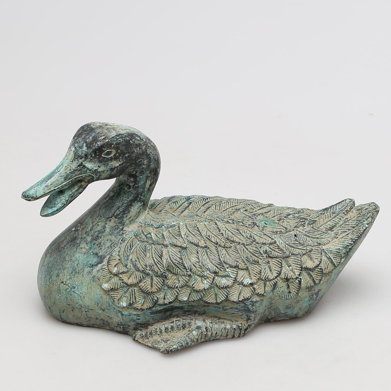 OKÄND KONSTNÄR. And i grönpatinerad brons, osignerad.