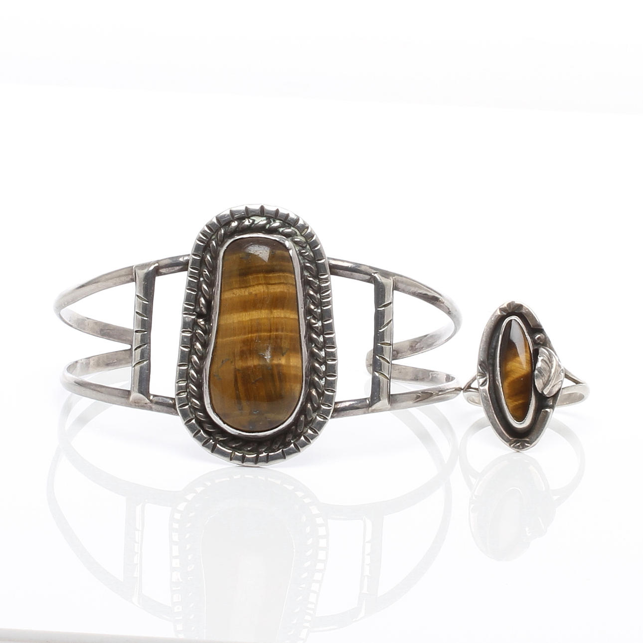 ARMBAND samt RING, silver, Mexiko.