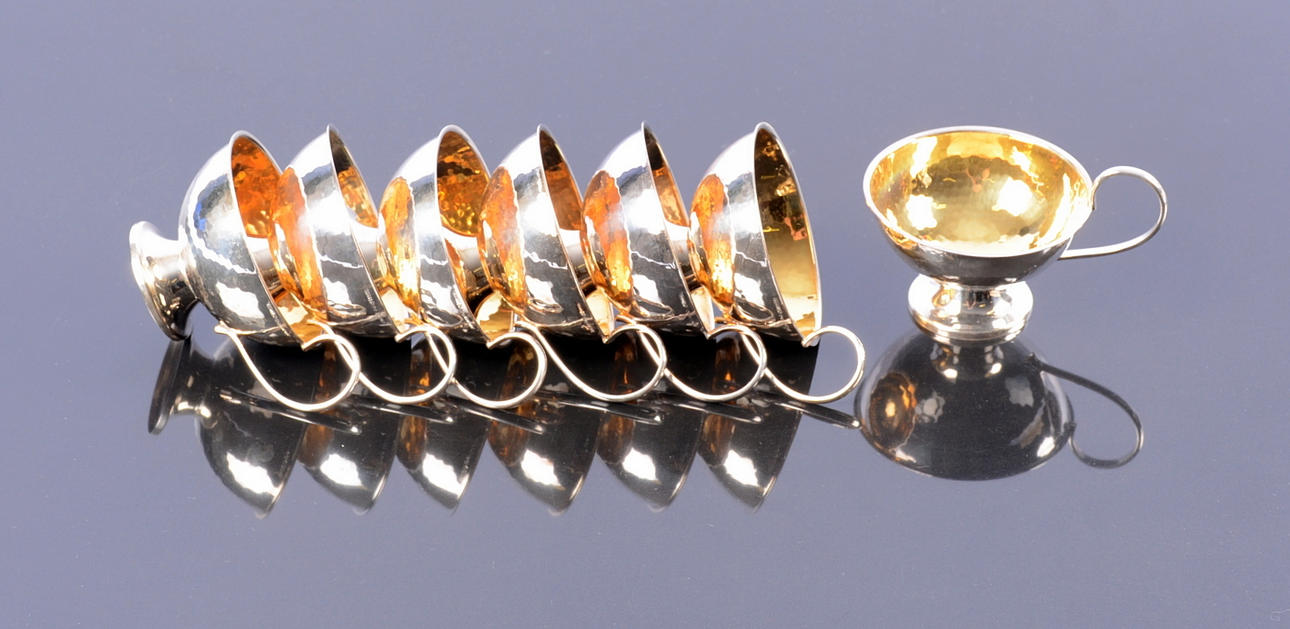 PUNCHMUGGAR I SILVER, 7 stycken.