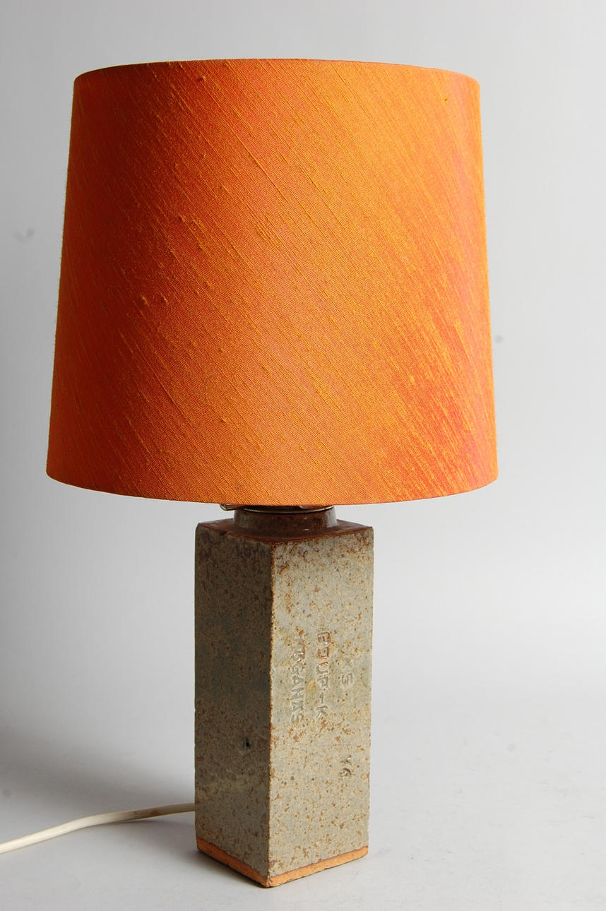 ROLF PALM. bordslampa, Höganäs, signerad.