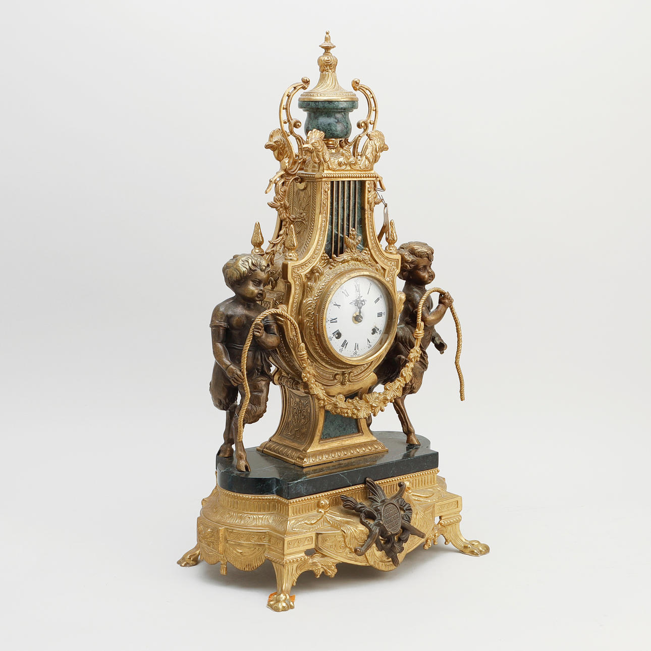 BORDSPENDYL, 1900-tal.