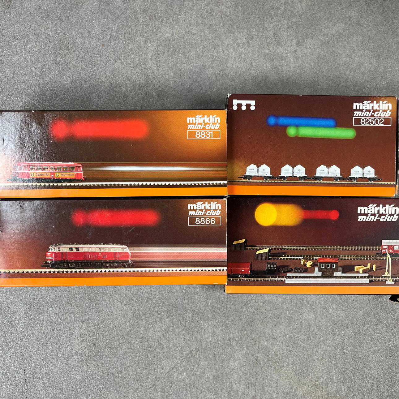 MÄRKLIN, MINI-CLUB, 34 pcs. locomotives and wagons, flat