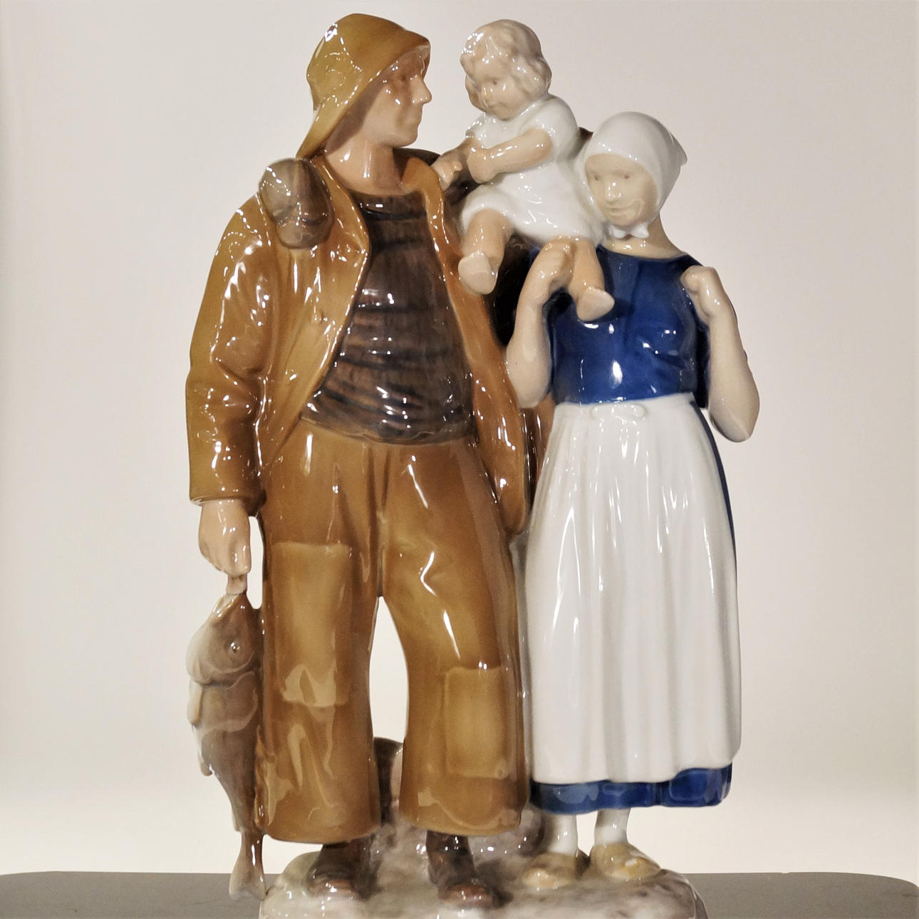 AXEL LOCHNER. figurine, porcelain, Bing & Gröndahl, Denmark